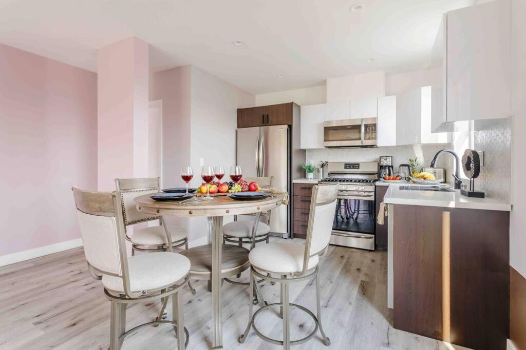 Ferienhaus Stunning Hollywood Townhouse With Sunny Views *